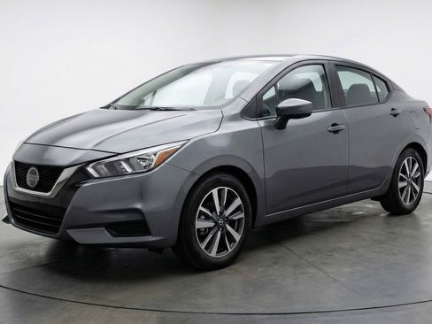Used 2025 Nissan Versa SV FWD image 3