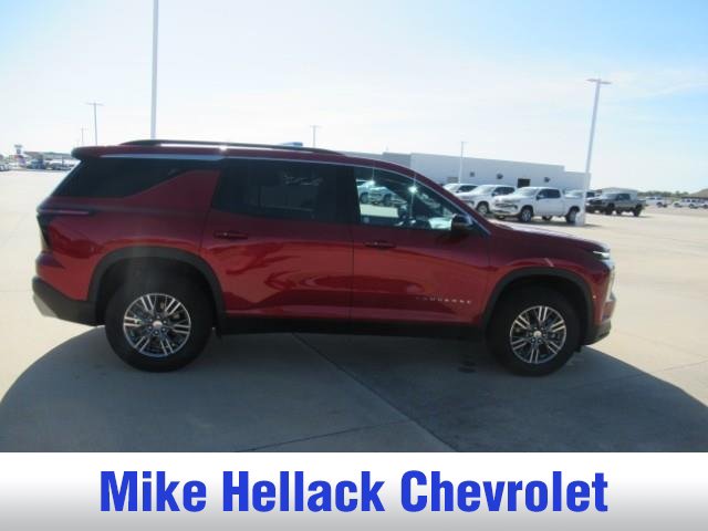 Used 2026 Chevrolet Traverse LT FWD image 8