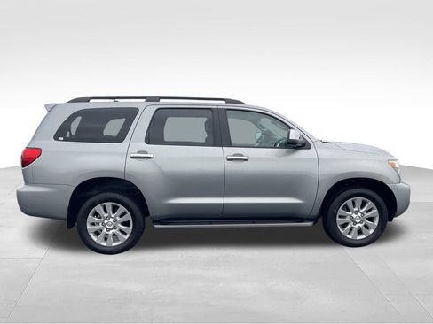 Used 2016 Toyota Sequoia Platinum AWD/4WD image 6