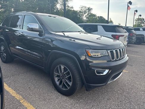 Used 2019 Jeep Grand Cherokee Limited w/ Luxury Group II AWD/4WD image 3