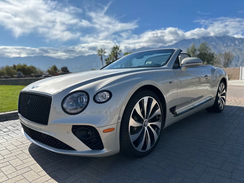 Used 2024 Bentley Continental GT V8 image 36