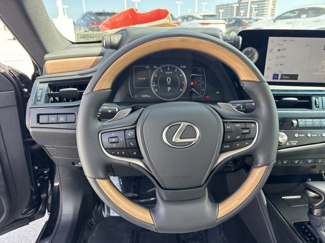 Certified 2025 Lexus ES 350 w/ Technology Package FWD image 14