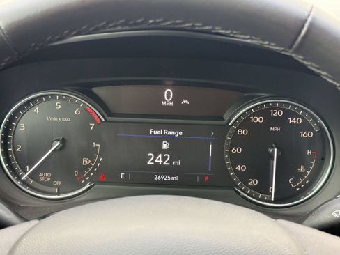Used 2023 Cadillac XT4 Luxury w/ Cold Weather Package FWD image 20