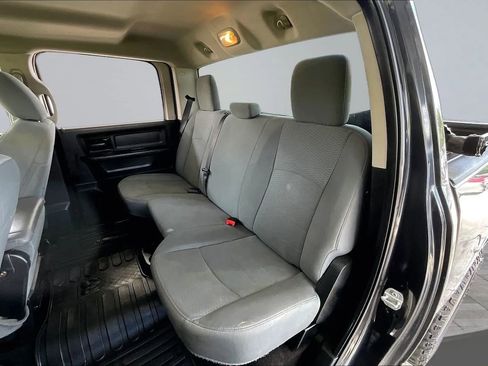 Used 2017 RAM 1500 Express AWD/4WD image 19