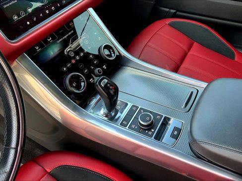 Used 2022 Land Rover Range Rover Sport HSE Dynamic image 16