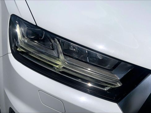Used 2019 Audi Q7 3.0T Prestige w/ Prestige Package AWD/4WD image 31