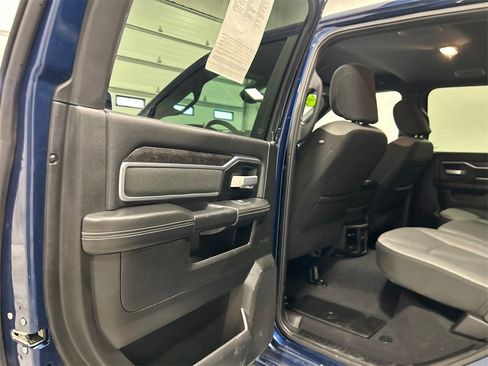 Used 2024 RAM 2500 Big Horn w/ Level 2 Equipment Group image 29