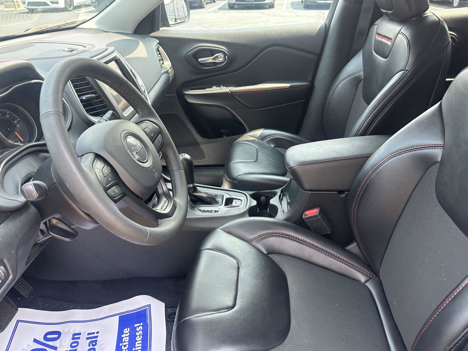 Used 2022 Jeep Cherokee Trailhawk AWD/4WD image 19