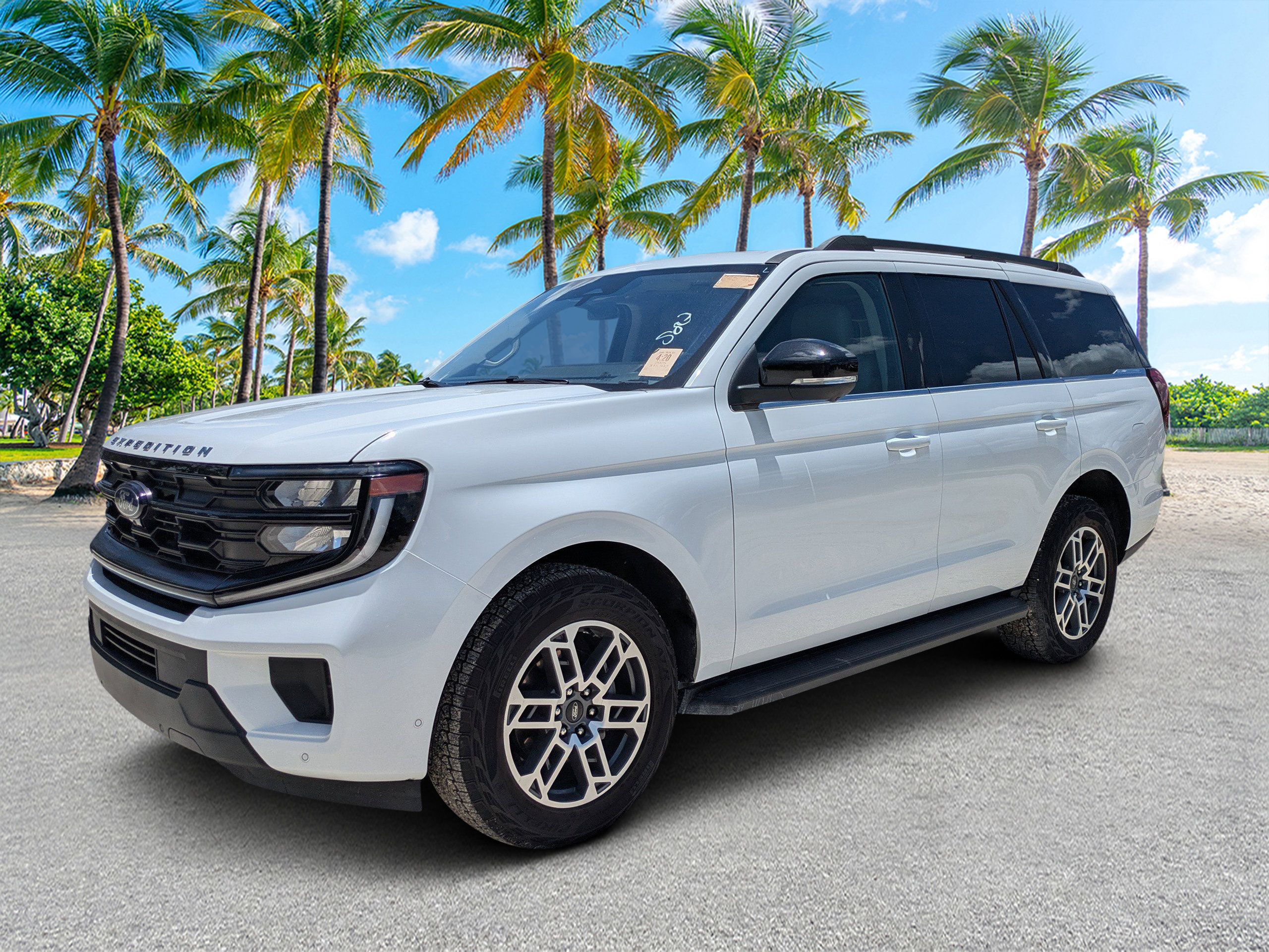 Used 2025 Ford Expedition Active AWD/4WD image 7
