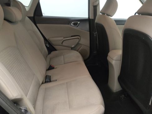 Used 2020 Kia Soul S image 19