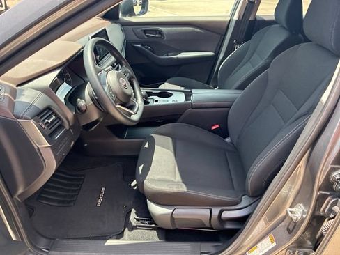 Used 2023 Nissan Rogue S FWD image 16