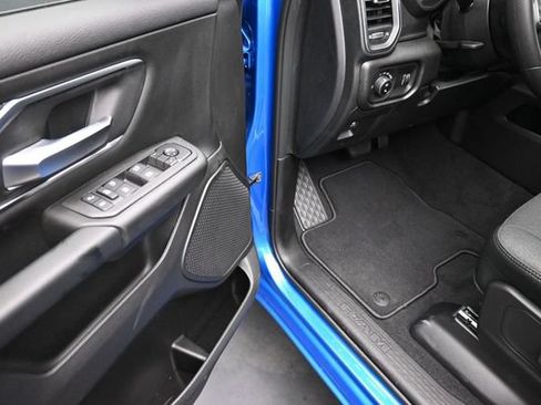 New 2026 RAM 1500 4x4 Crew Cab image 8