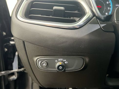 Used 2022 Chevrolet Equinox LS AWD/4WD image 18