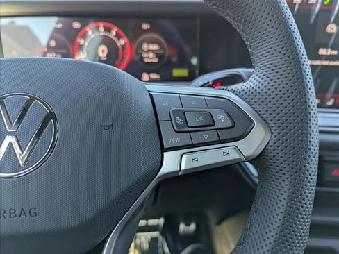 New 2026 Volkswagen Tiguan SE R-Line image 14