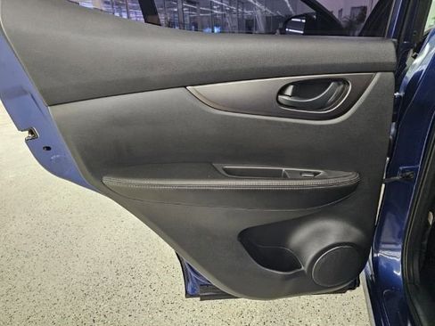 Used 2019 Nissan Rogue Sport S image 26