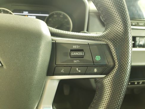 Used 2022 Mitsubishi Outlander SE image 19