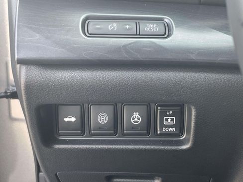 Used 2023 Nissan Maxima Platinum w/ Sport Mat Group FWD image 19