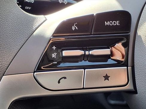 New 2025 Hyundai Elantra Blue image 23