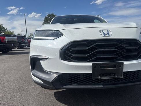 Used 2024 Honda HR-V Sport image 9