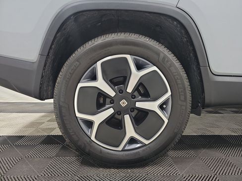 Used 2023 Rivian R1T Adventure AWD/4WD image 12