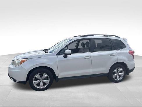 Used 2015 Subaru Forester 2.5i Limited AWD/4WD image 2