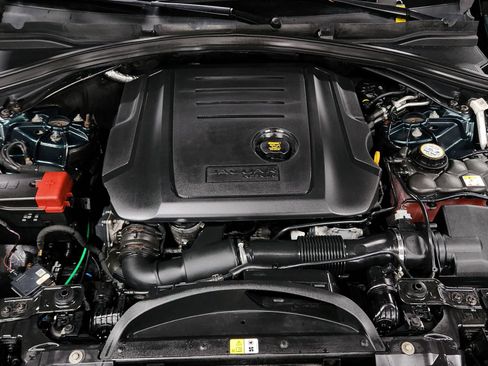 Used 2017 Jaguar F-PACE Premium image 54