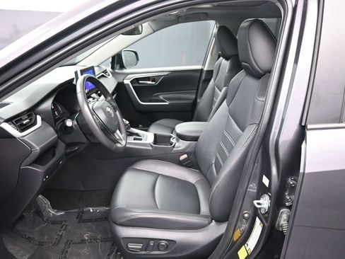 Certified 2024 Toyota RAV4 XLE Premium AWD/4WD image 19