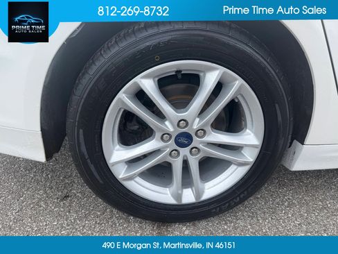 Used 2018 Ford Fusion SE w/ Fusion SE Technology Package FWD image 8