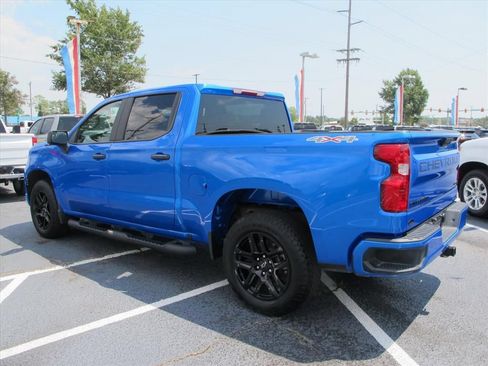 Used 2025 Chevrolet Silverado 1500 Custom w/ Turbomax Blackout Package AWD/4WD image 5