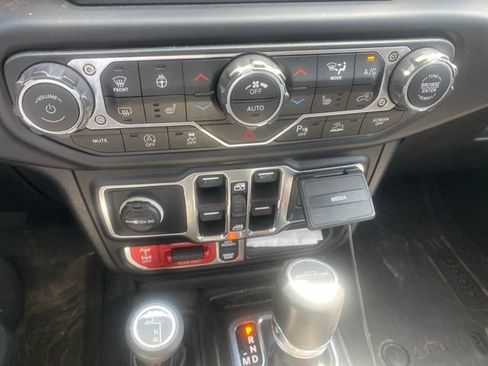 Used 2020 Jeep Gladiator Rubicon AWD/4WD image 10