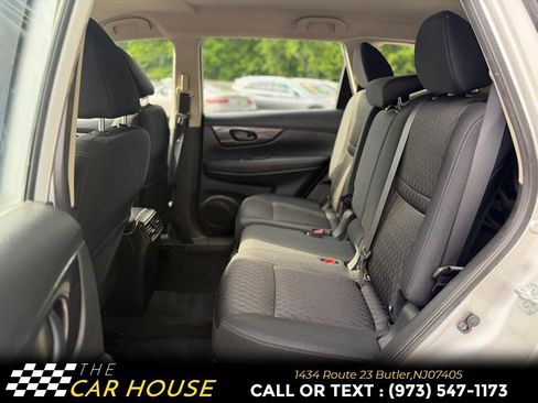 Used 2019 Nissan Rogue S AWD/4WD image 17