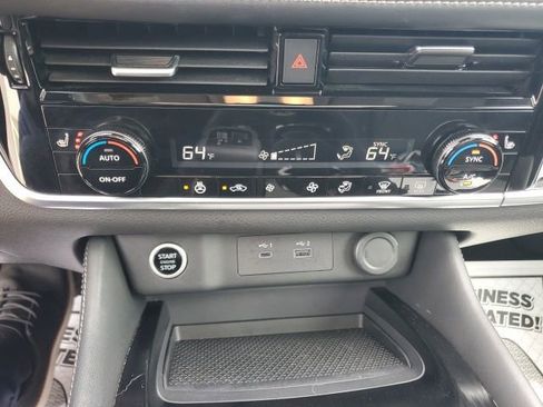Certified 2023 Nissan Rogue SL AWD/4WD image 34