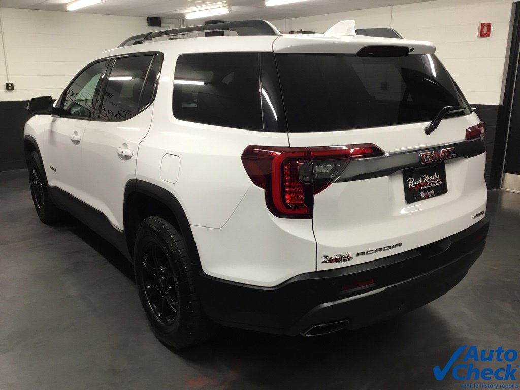 Used 2022 GMC Acadia AT4 w/ Technology Package AWD/4WD image 7