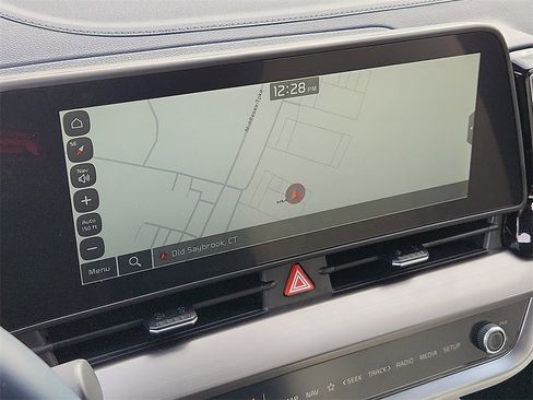 Certified 2025 Kia Sportage EX image 18