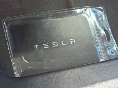 Used 2023 Tesla Model 3 Standard Range image 24