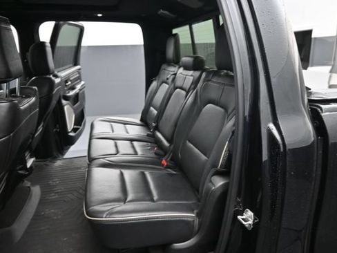 Used 2020 RAM 1500 Limited w/ Black Appearance Package AWD/4WD image 11