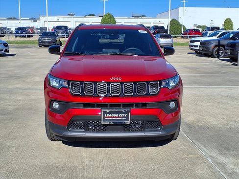 New 2026 Jeep Compass Altitude image 5