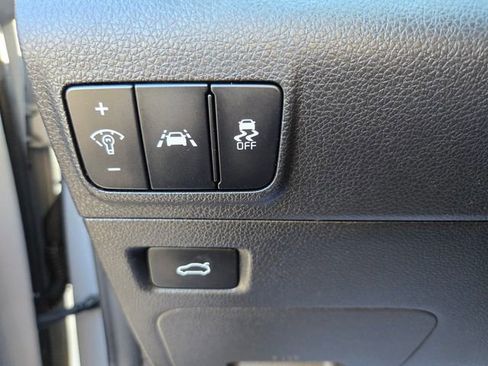 Used 2023 Kia K5 GT-Line image 33