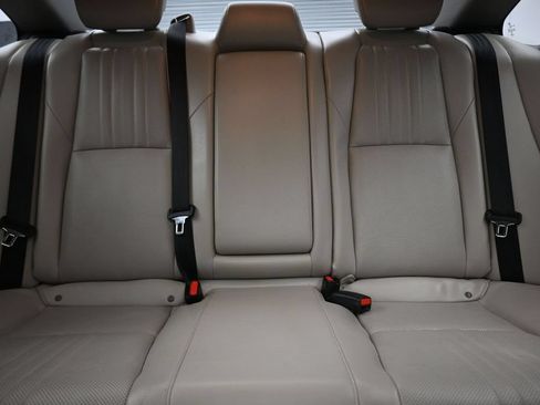 Used 2018 Honda Accord Touring image 32