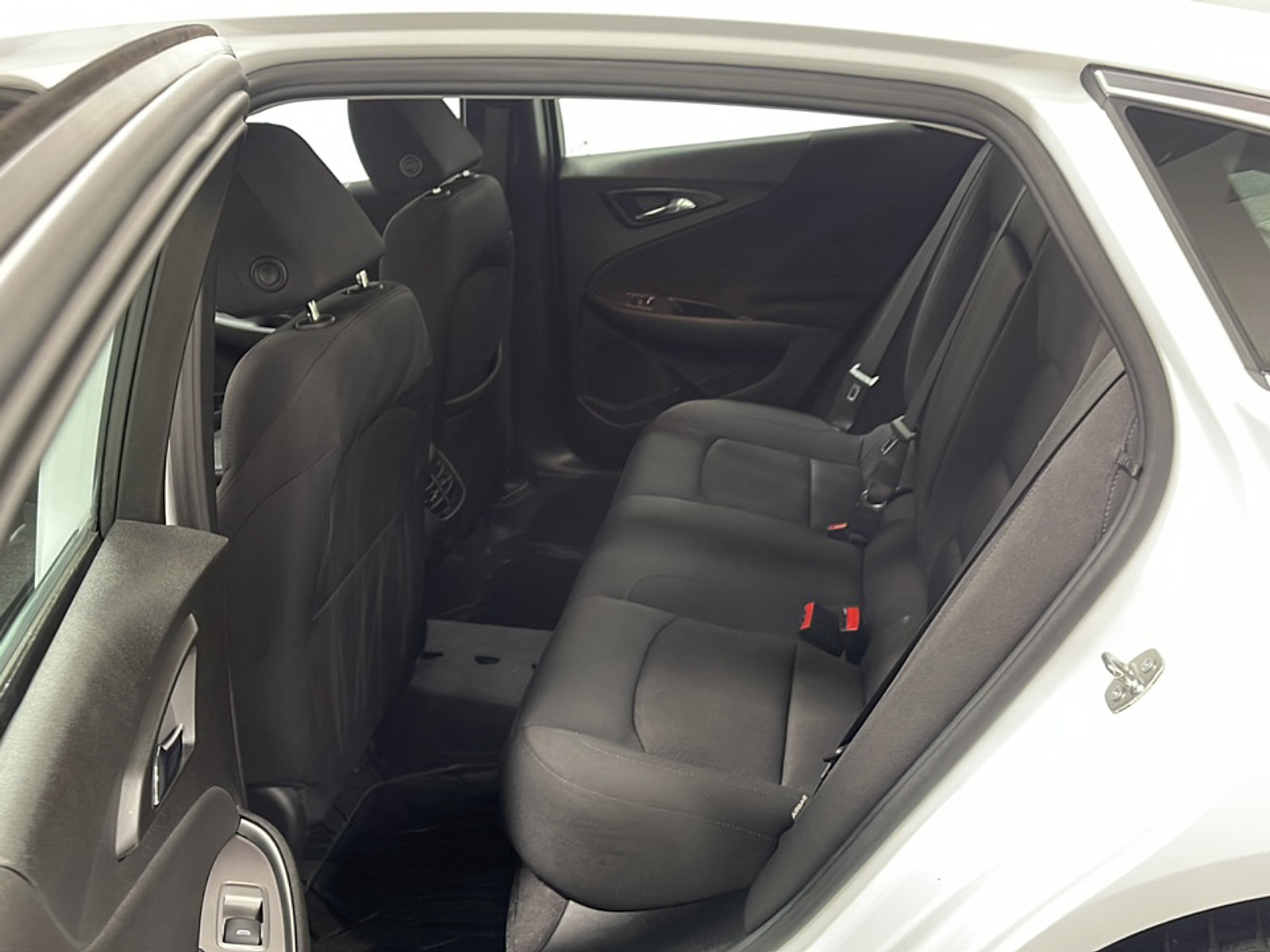 Used 2023 Chevrolet Malibu LT FWD image 11