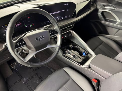 Used 2025 Audi Q5 Premium w/ Convenience Package AWD/4WD image 9