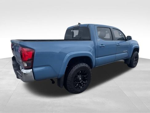 Used 2019 Toyota Tacoma SR5 AWD/4WD image 8