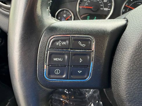 Used 2018 Jeep Wrangler Unlimited Sport image 19