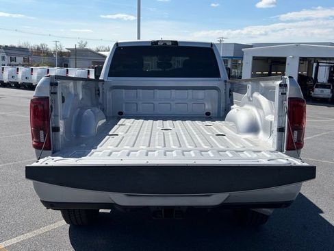 New 2026 RAM 3500 Big Horn AWD/4WD image 6