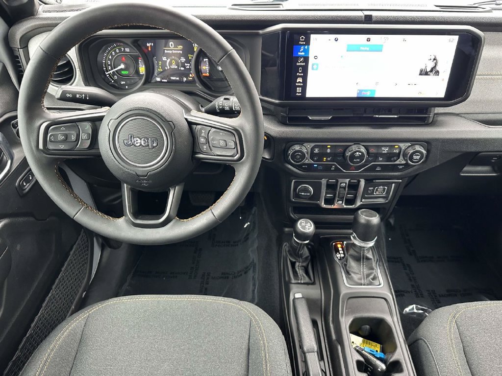Used 2024 Jeep Wrangler Unlimited w/ Convenience Group AWD/4WD image 17