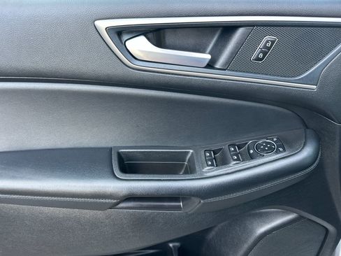 Used 2024 Ford Edge SEL image 11