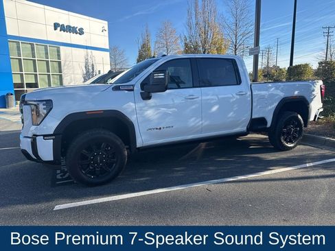 Used 2025 GMC Sierra 2500 AT4 w/ AT4 Premium Plus Package image 13