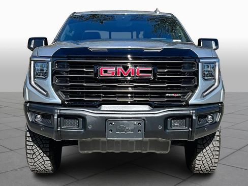 Used 2025 GMC Sierra 1500 AT4X image 3