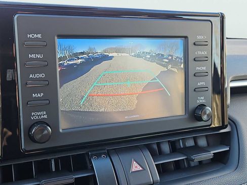 Used 2019 Toyota RAV4 XLE image 9