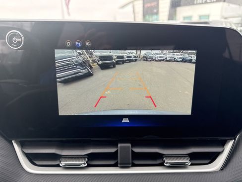 Used 2025 Chevrolet Equinox LT image 26